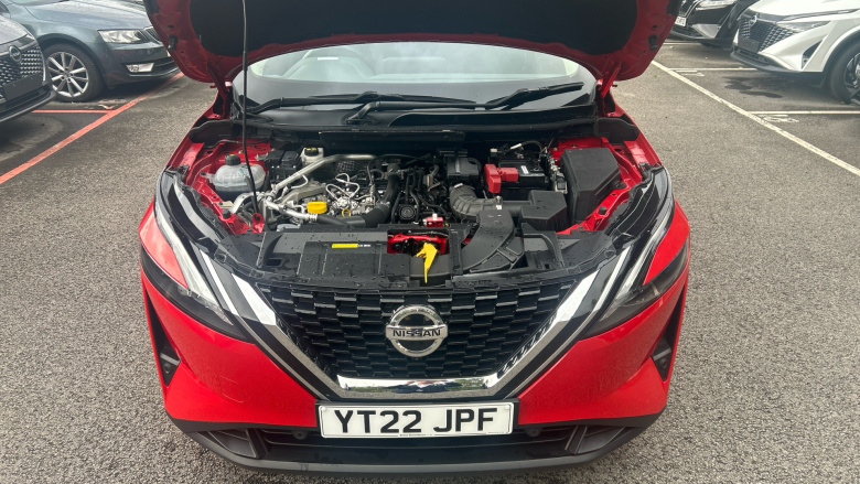 Nissan Qashqai 1.3 DiG-T MH 158 N-Connecta 5dr Xtronic Petrol Hatchback